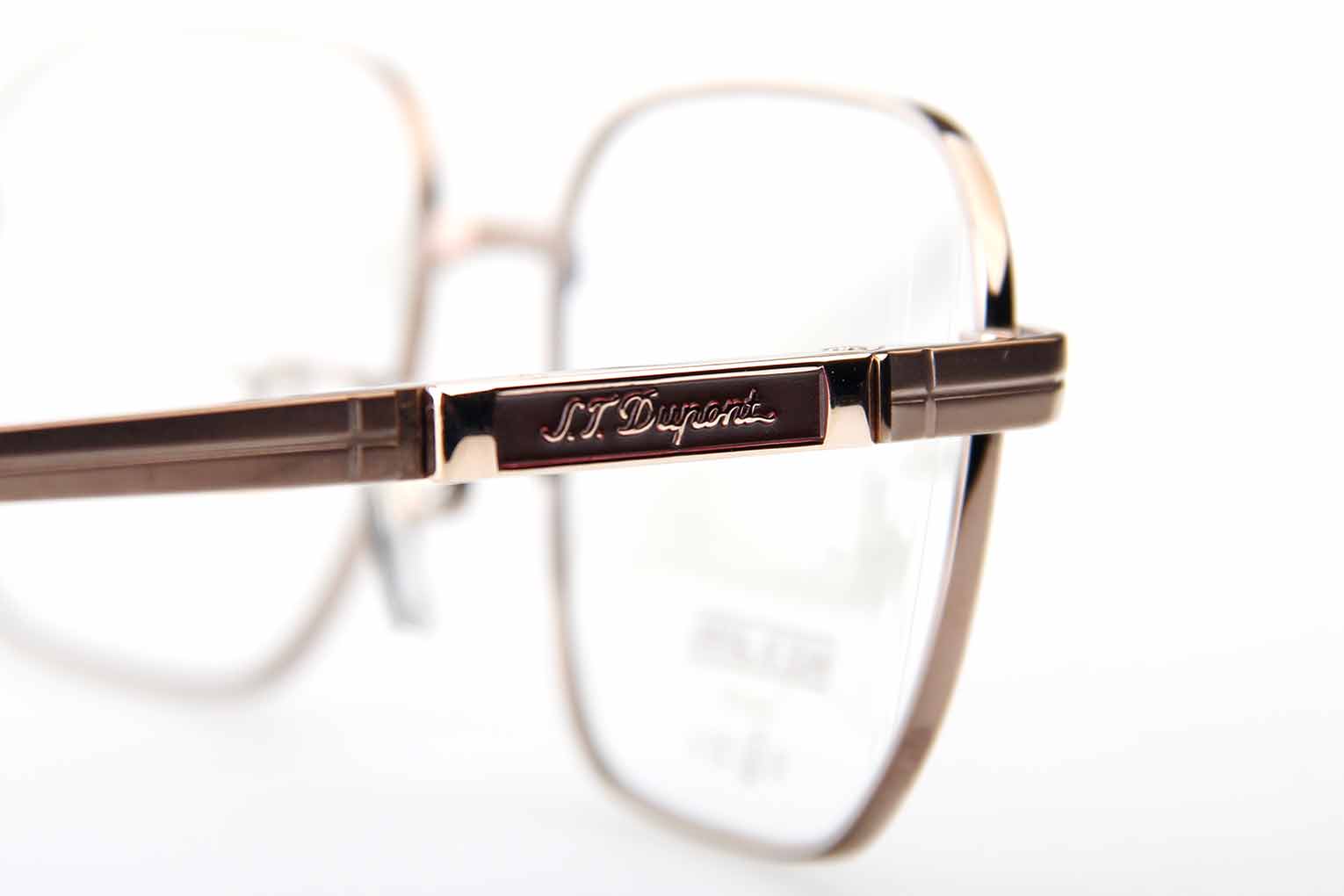 St dupont low key luxury and elegance (3)