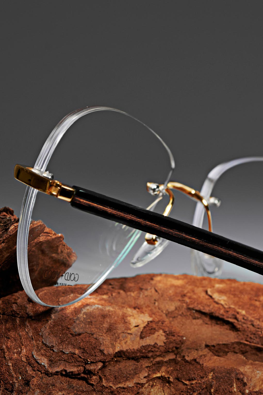 Gold and wood rimless glasses elegance 11