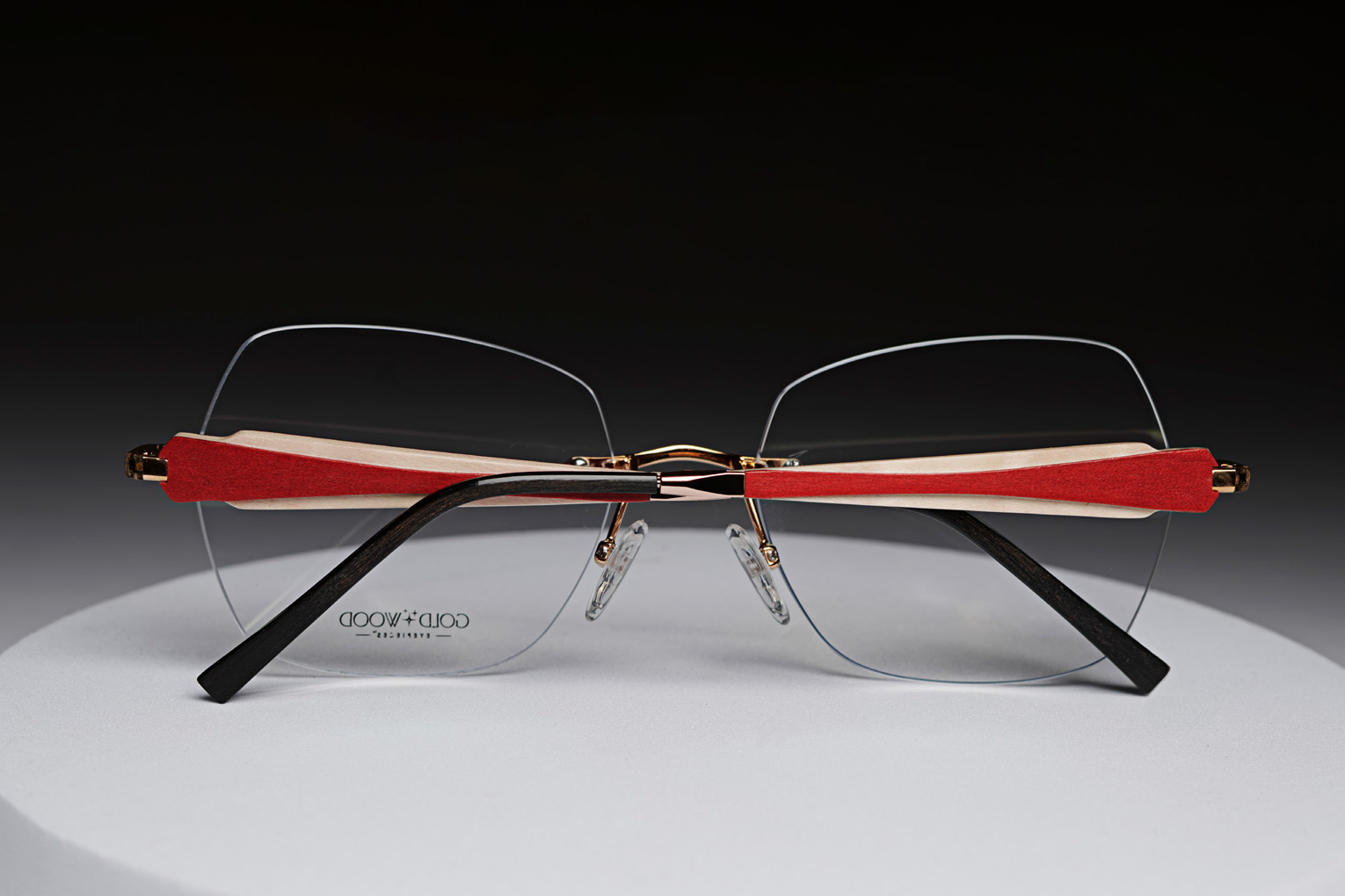 Gold and wood rimless glasses elegance 2