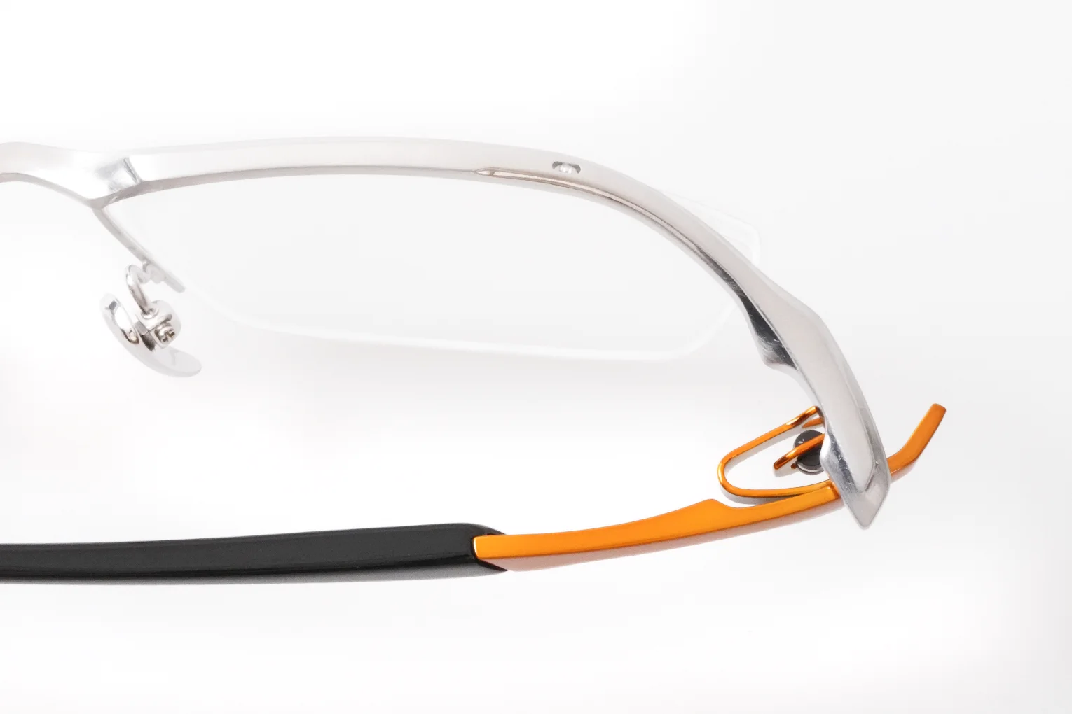 Wide head fit eyewear guide3