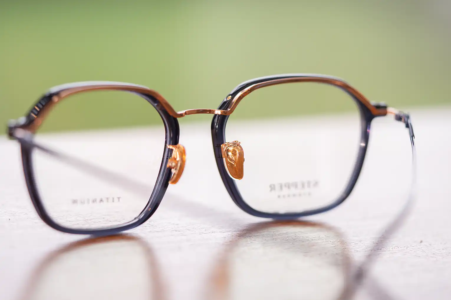 How to clean glasses properly