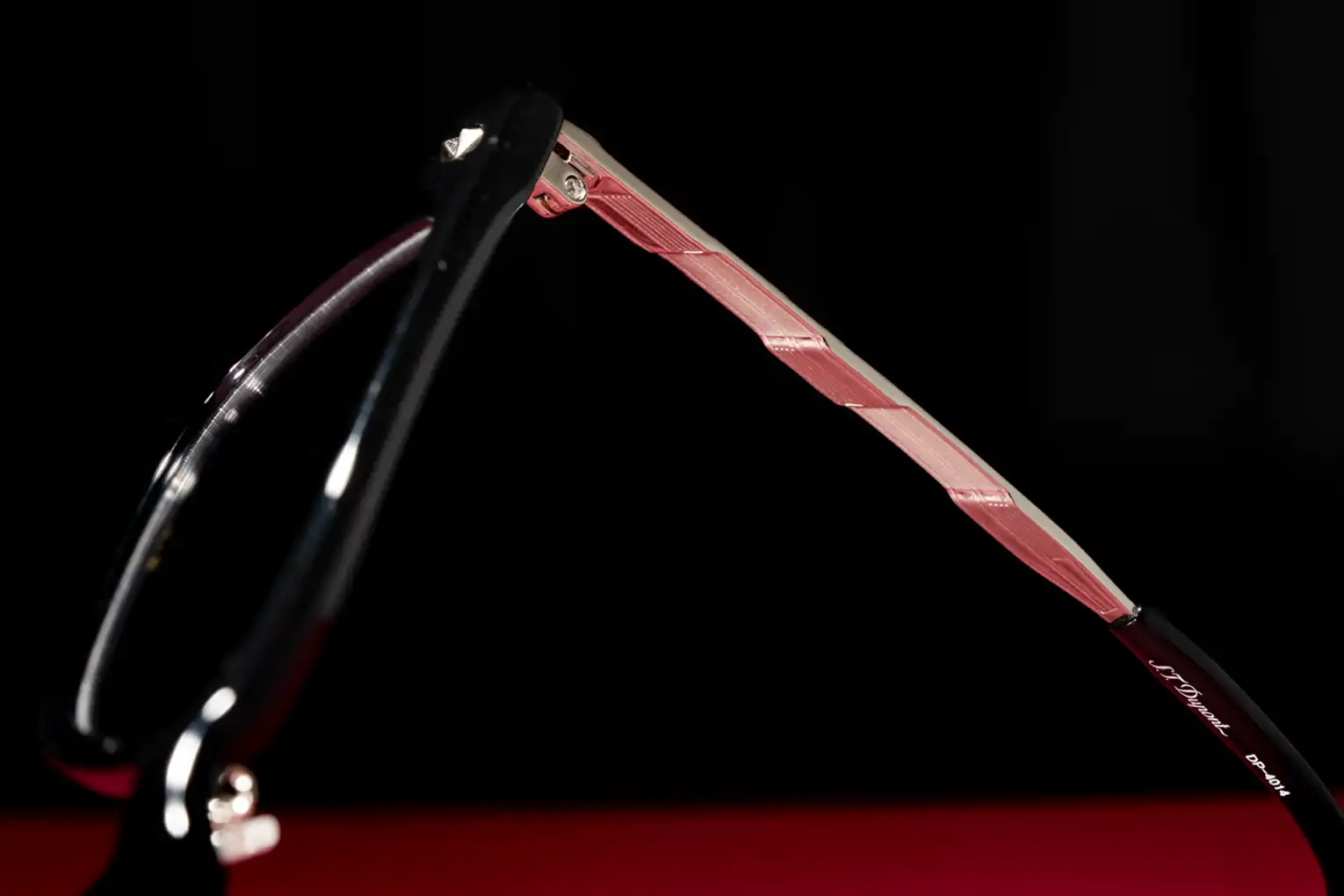 St dupont angular frame design